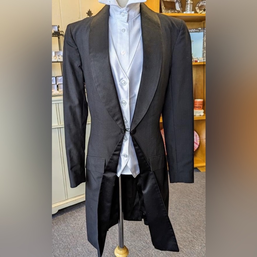 Carl Meyers Youth Saddleseat Formal Tuxedo